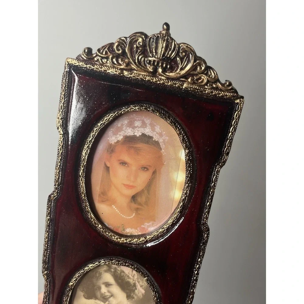 Vtg Burgundy and Gold photo‎ Picture Frames Set Of 2 Made In Taiwan Victorian